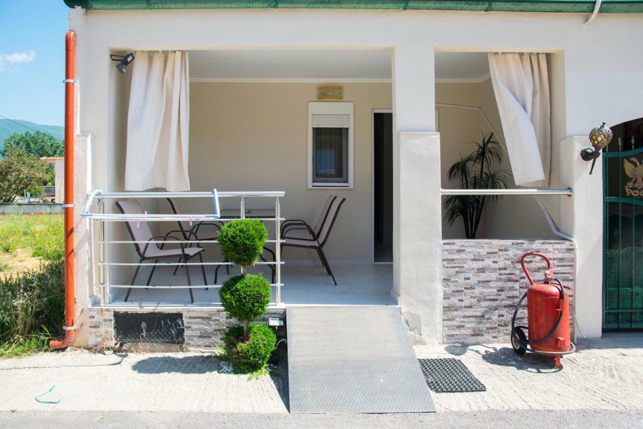 Villa Filimon Vrasná エクステリア 写真